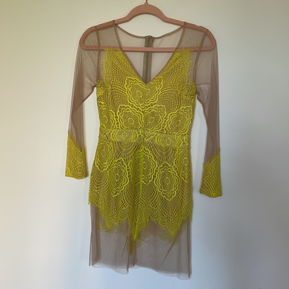 FOR LOVE & LEMONS - Yellow Lace Mini Dress - Very good condition - XS - S - Picture 3 of 6